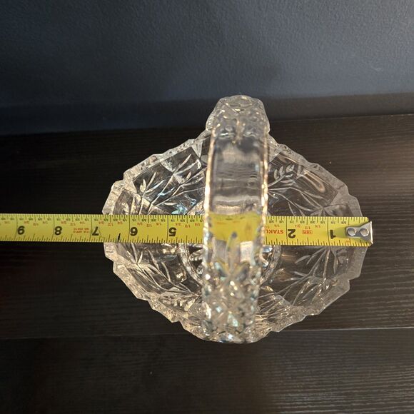 Action Industries Cut Glass Easter Basket Bird Frosted 8.5 x 6.5 x 5 Candy Dish - Picture 7 of 7